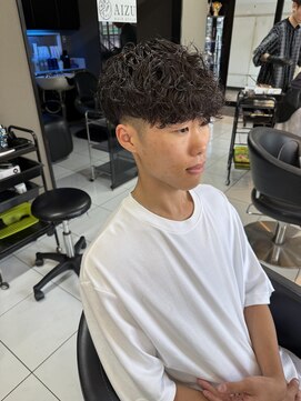 アイズ 海老名(AIZU) スペインカール メンズパーマ メンズサロン 眉毛 フェード