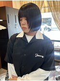 顔まわりフェイスレイヤー切りっぱなしミニボブ