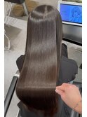 美髪矯正で理想の艶髪を手に入れませんか？