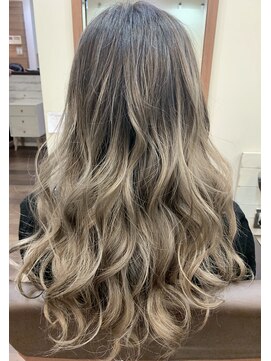 フィックス ヘアー(FIX hair) グラデーションカラー[ハイライトカラー/バイカラー/こなれヘア]