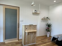 ツムギ(tumugi)の雰囲気（店内は木の温かみが感じられる落ち着く空間です◇）