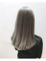 フィゼル 南堀江店(fizelle)&nbsp;グラデーション　グレージュ