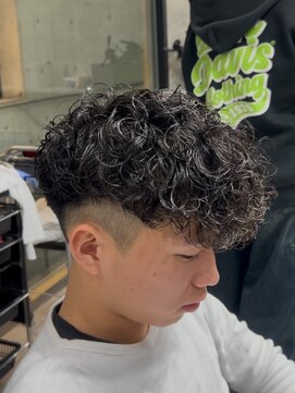 イーラ(era) スペインカール ツイストスパイラル眉カットメンズパーマ