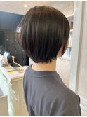 福山人気ショートボブスタイルふんわりポイントパーマ骨格補正