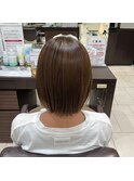 オリーブベージュ