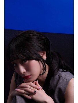 アンアタッシュ(UNE ATTACHE) Midnight Contrast 強さも、かわいさもこのレイヤーラインが私