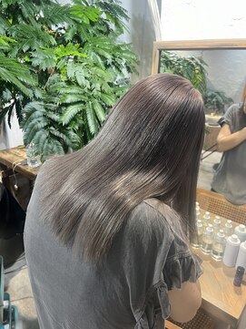 ロア インターナショナル 新宿店(LoA International) グレージュ