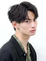 アーリー(Ali'i)&nbsp;刈り上げセンターパートフェザーショートコンマバング