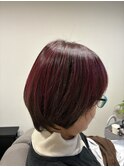 ボルドーカラー×ショートスタイル