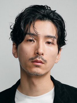 テン 心斎橋(tenn.) 心斎橋フェザーパーマ毛流れセンターパートカルマパーマ強め40代