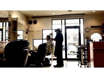 ケミカル 中庄店(KEMIKARU)の写真/見た目が9割！ビジネスシーンに合ったStyleを完全サポート！1mm単位までこだわるBarberで完璧な仕上がりに