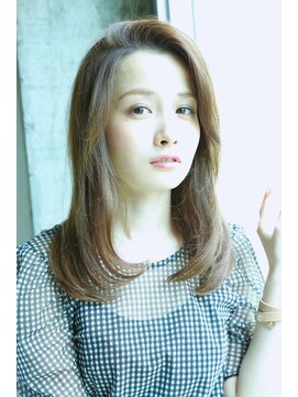 石原さとみさん風ストレートスタイル L ラ ティエラのヘアカタログ ホットペッパービューティー