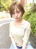 レイヤーショートのエアリーミニボブ