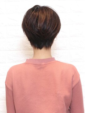 ハチ(hachi) ショートスタイル/ブラウン/抜け感/20代30代40代50代