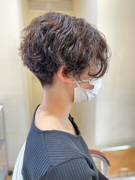 レンジシキチジョウジ (RENJISHI KICHIJOJI) 刈り上げパーマスタイル［RENJISHI KICHIJOJI］