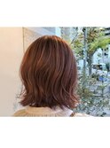 ピンクベージュ