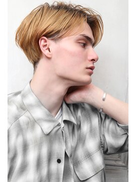 ルックグッドストア(LOOK GOOD STORE) センターパート 韓国マッシュ 刈り上げ ニュアンスパーマ 元町