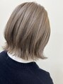 アールモンドヘア新世界 ブリーチカラーはトリートメントでケアしながら楽しみましょう♪