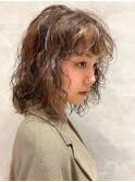 クール系女子パーマスタイル