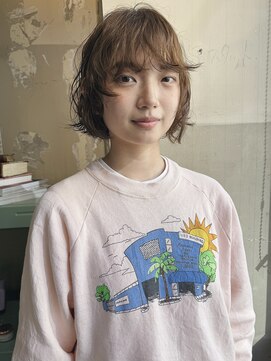 ロジ(loji) レイヤーボブと、ナチュラルパーマ〈鈴木〉