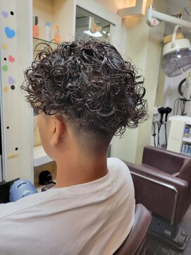 榮美容室 本店 メンズカーリーヘア