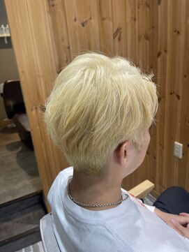 ルシール バイ アリア(Lucir by aria) ホワイト系カラー