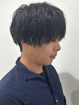 ヒュイル バイ ニアウ(Hwyl by Niau)&nbsp;メンズマッシュパーマニュアンスパーマスパイラルパーマ刈り上げ