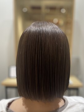 ルーム 富木島店(room) 切りっぱなしボブ/アッシュ系カラー