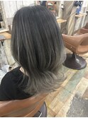 大人グレージュ × 透明感グラデーション