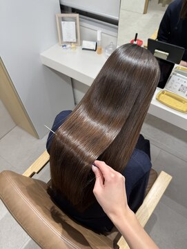 スラッシュ(SLASH) 髪質改善／オーガニックカラー／艶髪