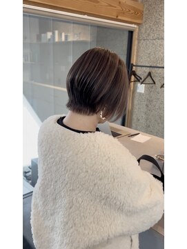 エムスリー ソリス(EMU THREE SOLIS) ハイライトショート