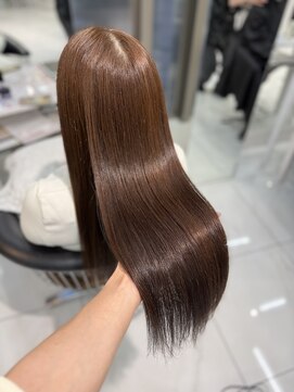 フォルテ ティアラ 横浜店(FORTE TIARA) 透明感たっぷりヘーゼルベージュ艶髪