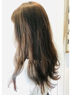 シザーズ(scissors) ゆる巻きカールにシアーベージュの透け感★