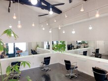 ブッソラヘアー(Bussola hair)の雰囲気（開放的な空間で癒しのひとときを、、、）