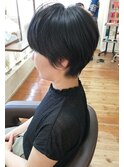 凛とした雰囲気のショートスタイル