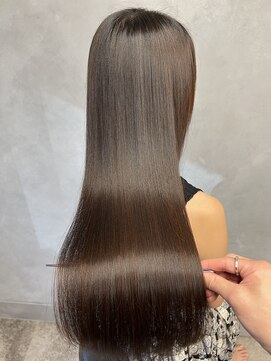 アイユー(ii+U) インスタ【toshishihair】髪質改善　艶髪　美髪