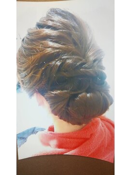 アンフィ(Amphi) 下目ゆるふわロールアップ