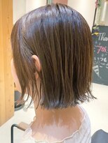 タイズ(ties) 透明感カラー★艶感ハイライトミルクティーアッシュ外ハネボブ