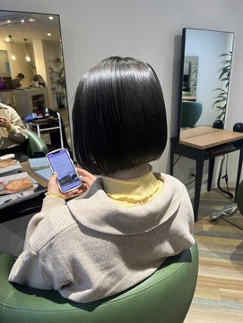 ヘアースパリゾート リアン 燕三条店(Lien) ミニボブ アッシュグレー