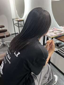 エカヒ(ekahi) 一周回って気づきました。結局「黒髪」が一番おしゃれ