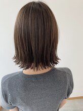 地肌に薬剤をつけない【ゼロテクカラー】で負担を最小限に 