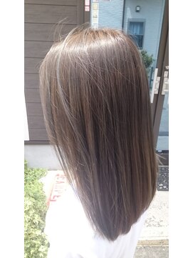 スマイリー(SMiLLY) ミディアム☆アッシュベージュ♪