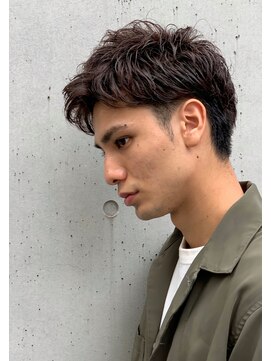 トルネード(TORNADO) ナチュラルツーブロックアップバング