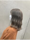 オリーブベージュカラー