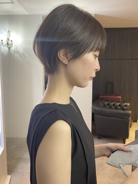 グランドライン(GRAND LINE) GRANDLINE 千崎聖太　丸みとくびれのシルエット　可愛いショート