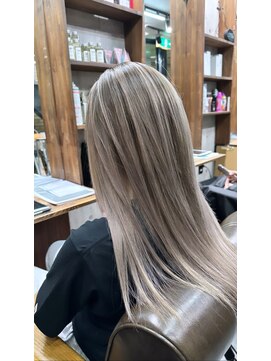 ラフ(LAFF) #ショコラアッシュ#ヘルシースタイル#ふんわりカール