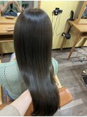 オリーブベージュ