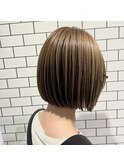 ハイトーンミニボブ