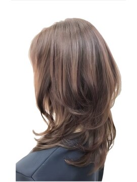 クオリス 上福岡店(QUALIS) 30代40代50代大人可愛いくびれワンカールベージュウルフレイヤー