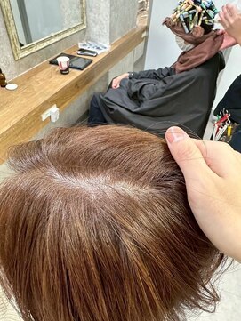 コンフィー(comfy) 明るく染める白髪ぼかし